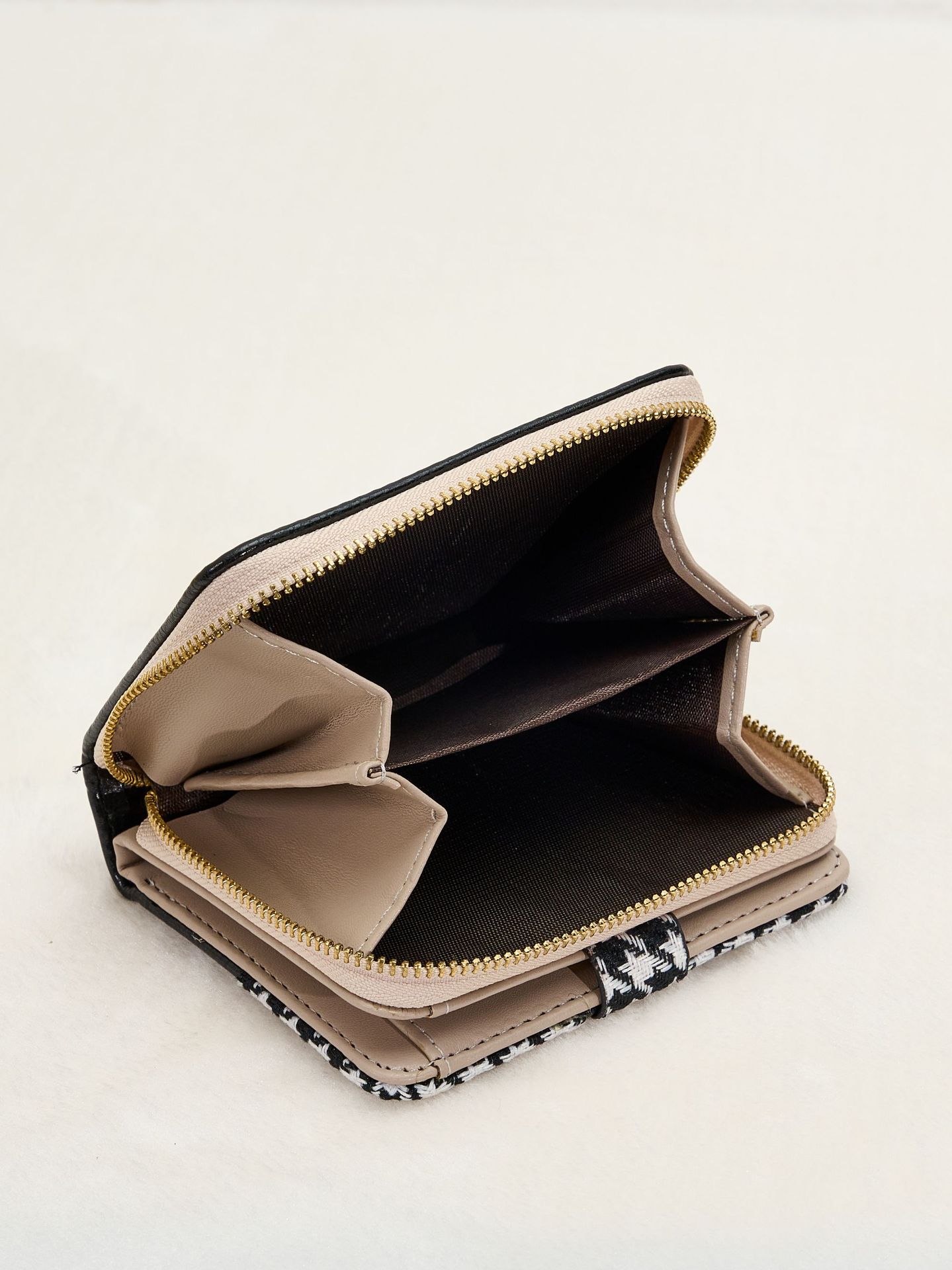 2024 New Korean Style Simple Fashion Small Wallet Women's Short Houndstooth Special-Interest Design Clutch Mini Women's School display picture 6