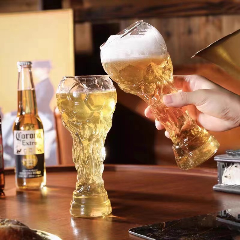 创意2022世界杯足球大号啤酒杯加厚造型酒吧球迷派对造型扎啤杯详情2