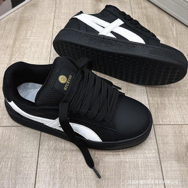 Hong Kong Style Retro Black Bread Shoes for Women Ins Trend 2025 Spring New Student Versatile Sports and Leisure Sneakers for Men