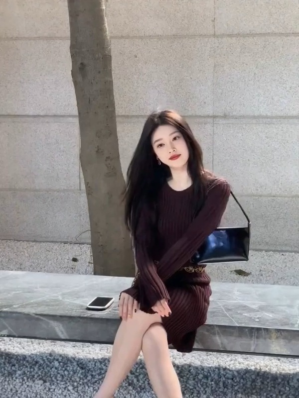 超好看针织长袖连衣裙修身显瘦气质坑条高级感御姐风情万种的裙子|undefined