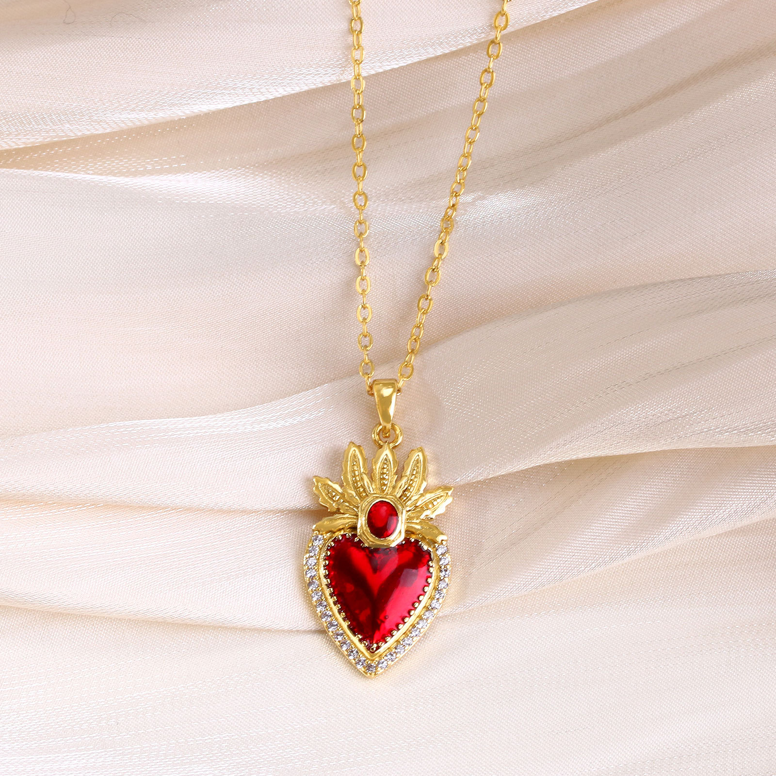 8g Weight Copper Pendant Material Zircon Inlay Material Pendant Necklace Classification Copper Chain Material 1 Piece Quantity Holiday, Daily Occasion Copper Material Heart Shape Pattern Women's Gender Inlay Design Retro Style Copper Retro Inlay Heart Shape Zircon Pendant Necklace 10