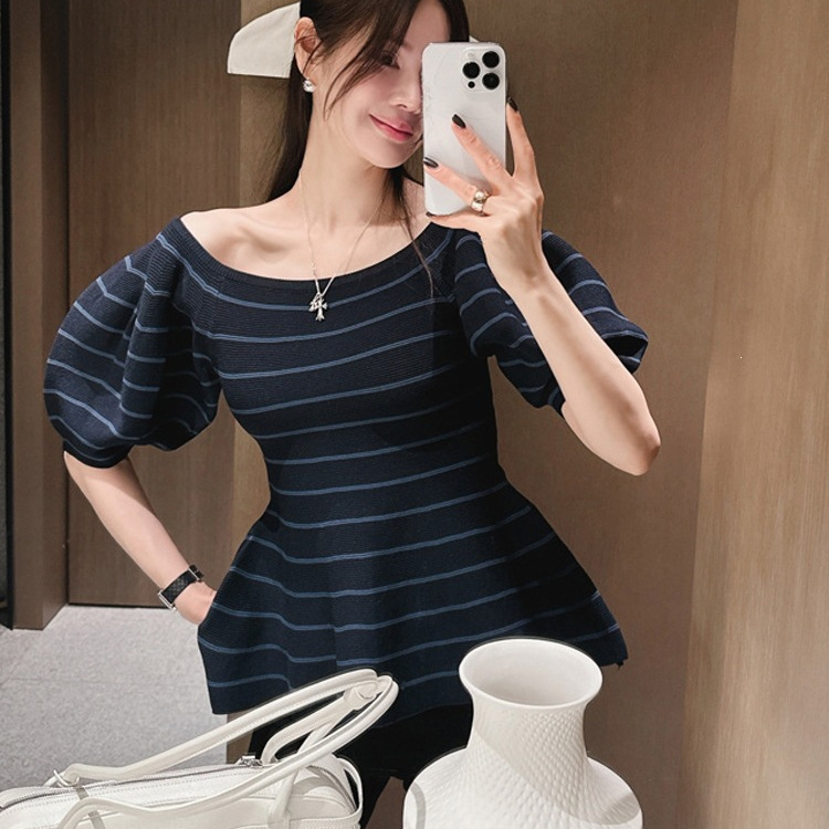 Korean-Style Simple Striped One-Shoulder Puff-Sleeve Knit Top for Women, New Summer Model with Unique Small Skirt Design Korean-Style Simple Striped One-Shoulder Puff-Sleeve Knit Top for Women, New Summer Model with Unique Small Skirt Design