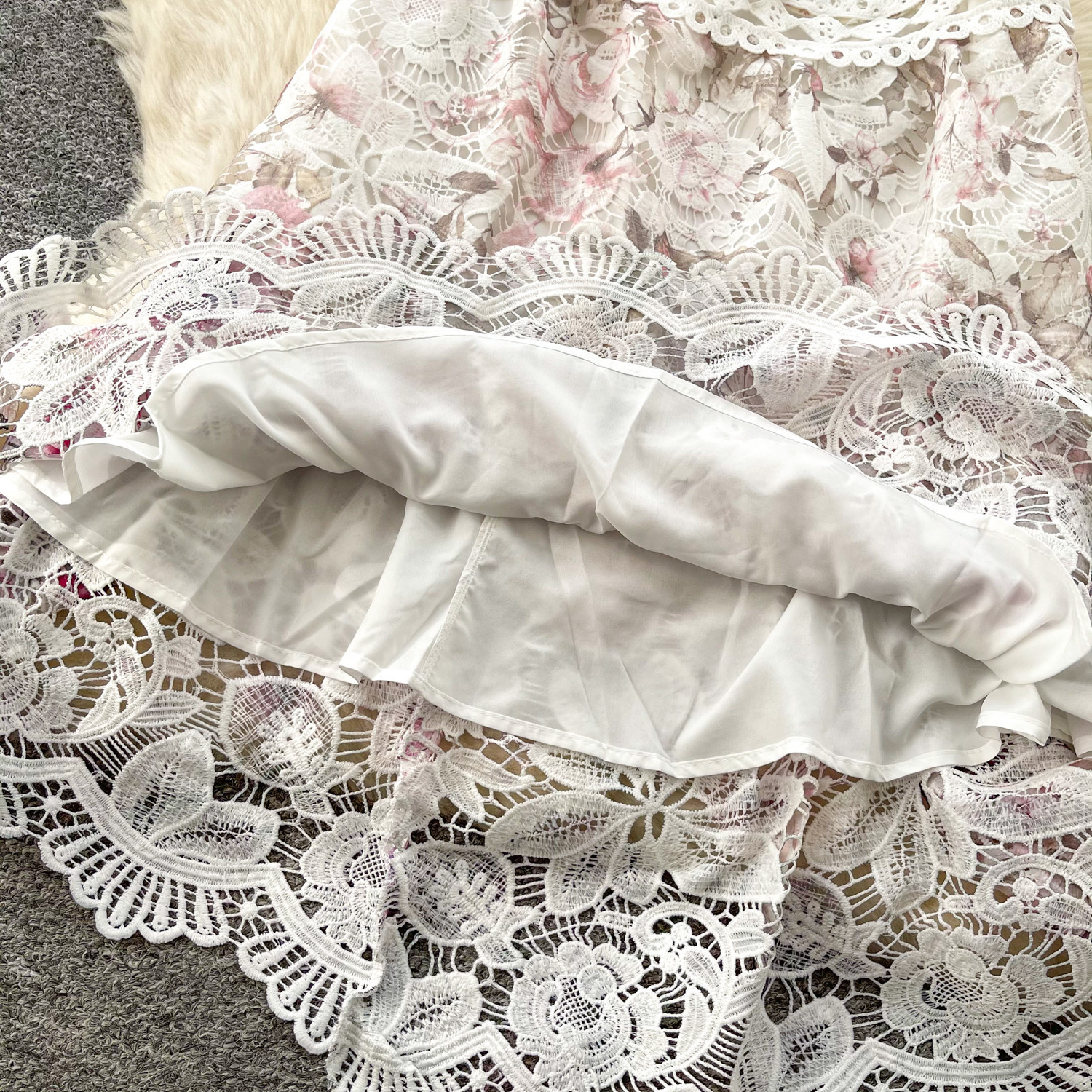 Elegant Retro Women's Dress V-Neck Lace Floral Print Cinched Waist Flared Hem Breathable Lightweight_ecoleips.com