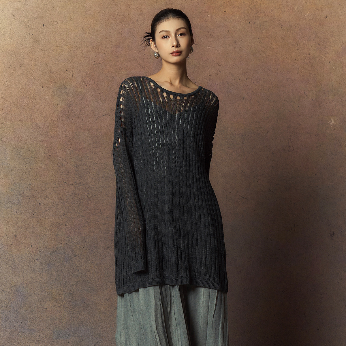 Guangzhou shisanxing gear white women's clothing 2024 early spring new knitwear women's front and back wear lace-up top