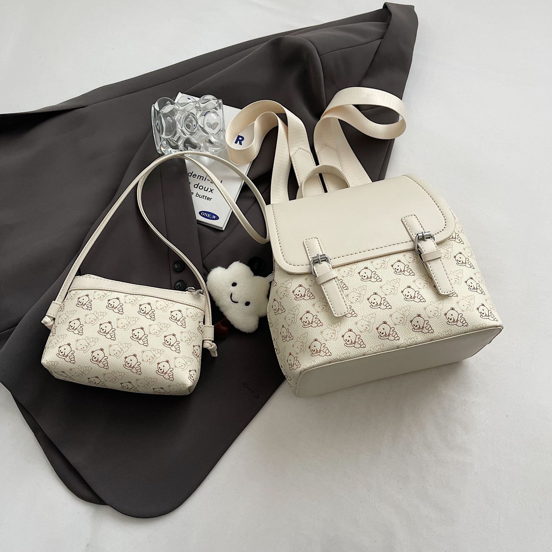 오프화이트 프리 펜던트