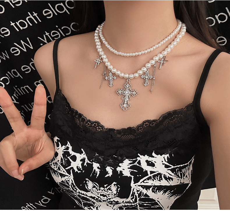 Holiday, Daily Occasion Imitation Pearl, Alloy Material Round Pattern Punk Round Imitation Pearl Alloy Beaded Chain Beaded Necklaces Wholesale
