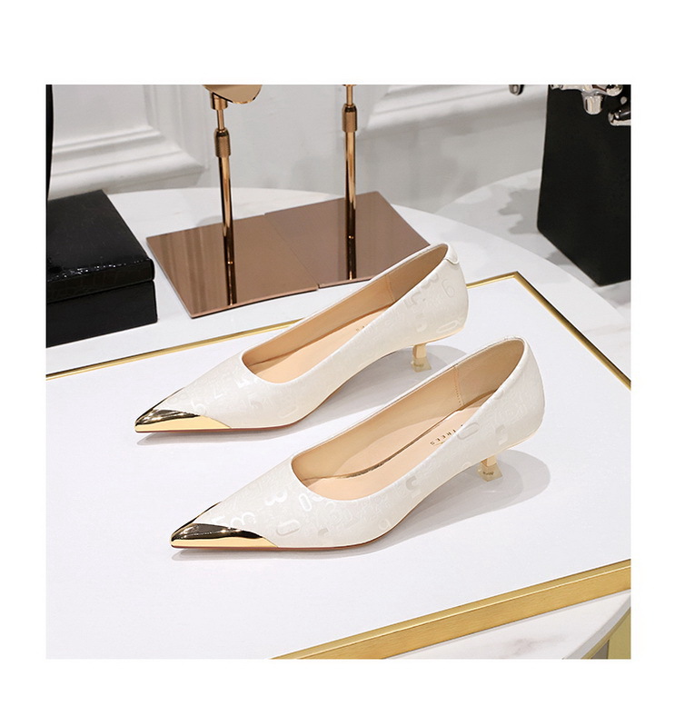 Women's High Heels Pointed Toe Satin Shoes With Metal Detail_voghion.com