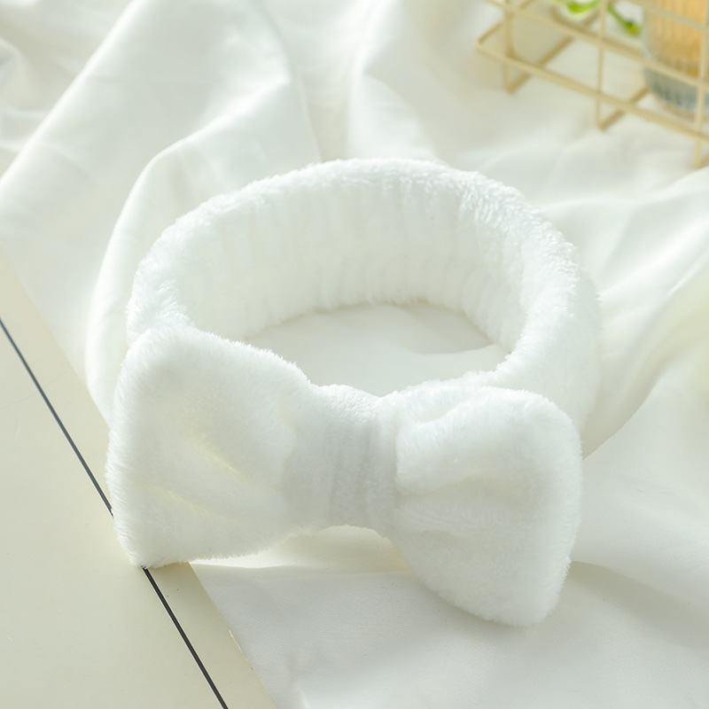 Diadema de Mariposa para Lavarse la Cara Poetry Garden, Diadema de Franela para Lavarse la Cara, Diadema Sin Presión, Accesorio para el Cabello de Felpa Personalizable.