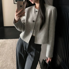 春秋新款复古圆领单排扣上衣女条纹宽松小香风外套女年轻简约时尚