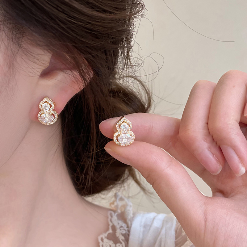 Pendientes de perlas de flor de circón de aguja de plata, pendientes de lujo de alta gama de lujo ligero exquisito, pendientes de todo fósforo blanco de moda de nicho al por mayor