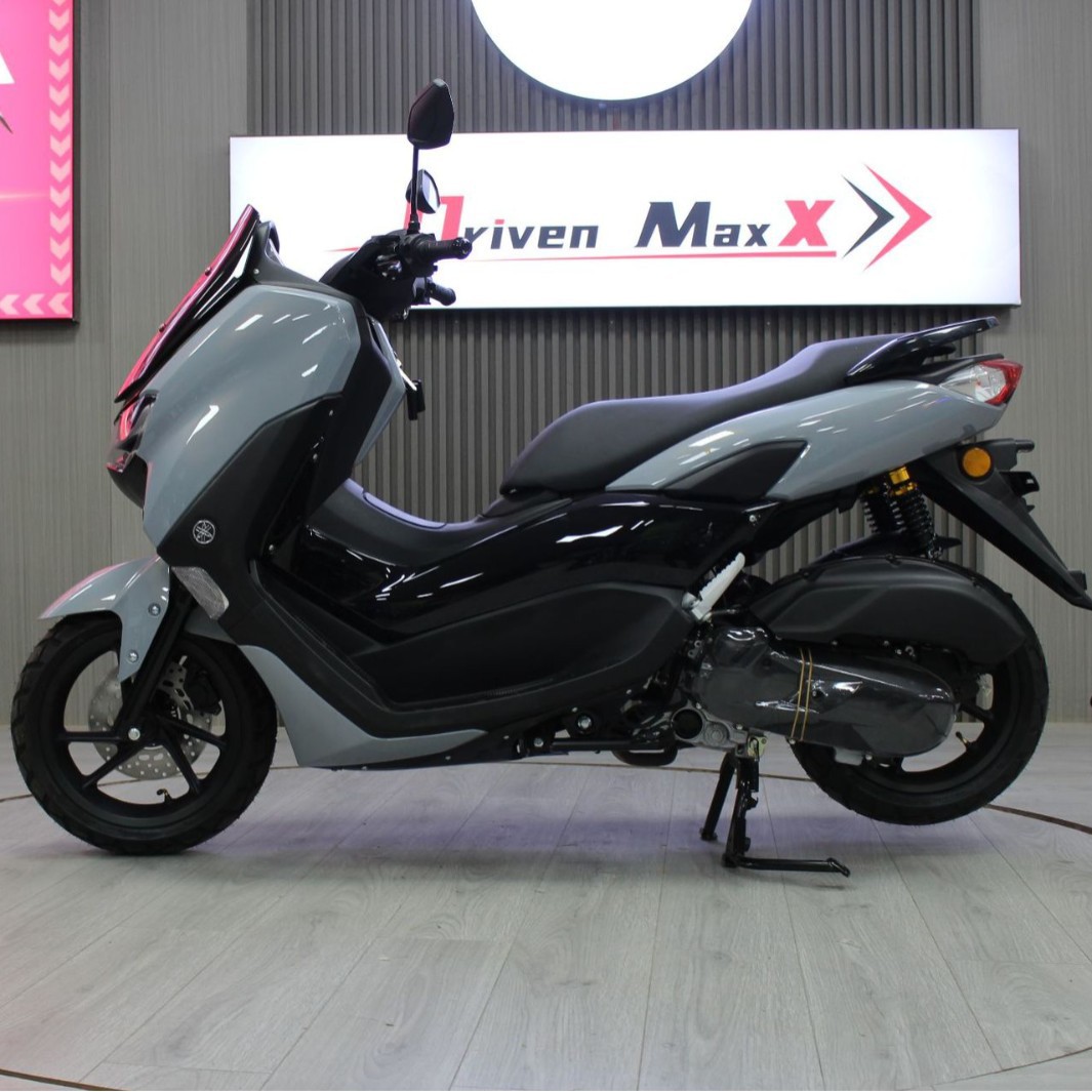 Scooter de bajo consumo, motocicleta de dos ruedas con potente motor de 49/150CC.