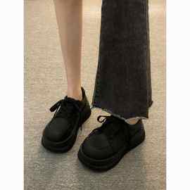 英伦风小皮鞋女厚底增高2025爆款松糕乐福鞋春夏黑色运动休闲鞋子