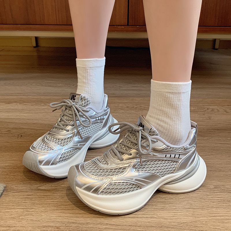 2024 verano nuevo zapato de padre de altura de suela gruesa, mujer respirable, red hueca, deportivo, zapatos de correr casuales