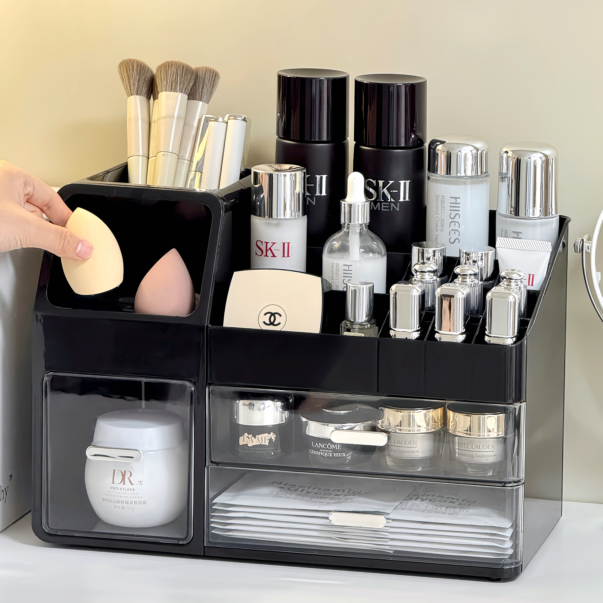 Caja de almacenamiento de cosméticos escritorio de alta sensación tocador lápiz labial ceja caja de acabado de gran capacidad de productos de cuidado de la piel estante