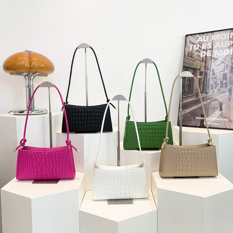 Women's 2024 New Fashionable Crocodile Pattern Shoulder Texture PU Underarm Simple and Versatile Crossbody Bag Trendy_voghion.com