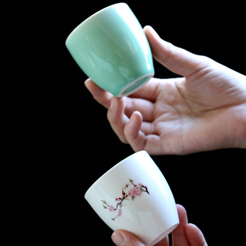 Wholesale ceramic baijiu cups, huangjiu cups, strong liquor cups, 2 oz (100 ml) water cups