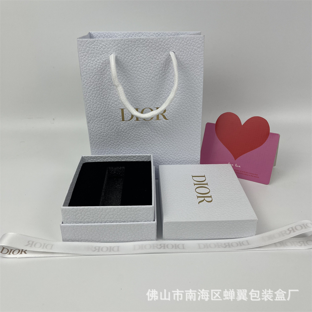 Caja de lápiz labial de gran nombre Y caja de regalo de oro pequeño verde caja de embalaje antigua bolsa de regalo Ama labio CH bolsa de regalo H caja de regalo