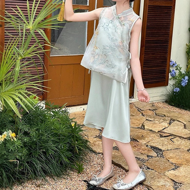 Children's Outfit 2026 Summer New Style for Girls 3411 Embroidered Cheongsam Vest + Suspender Skirt Two-Piece Set for Older Children