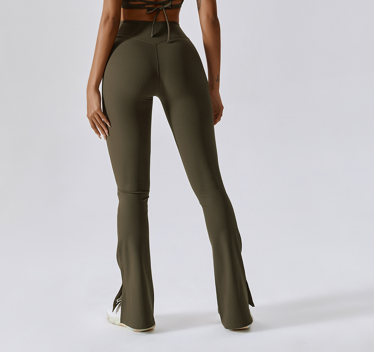 6 model display-BCK8056-2-olive green-1 (5).jpg