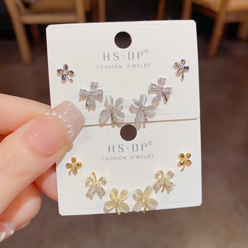 9g Weight 925 Sterling Silver Ear Needle Material 14K Gold Plated Plating Material 1 Set Simple Style Shiny Flower Copper 14K Gold Plated Ear Studs