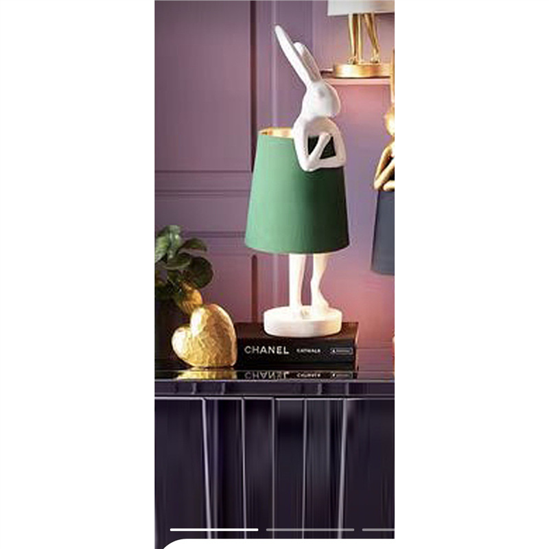 흰 토끼-녹색 갓