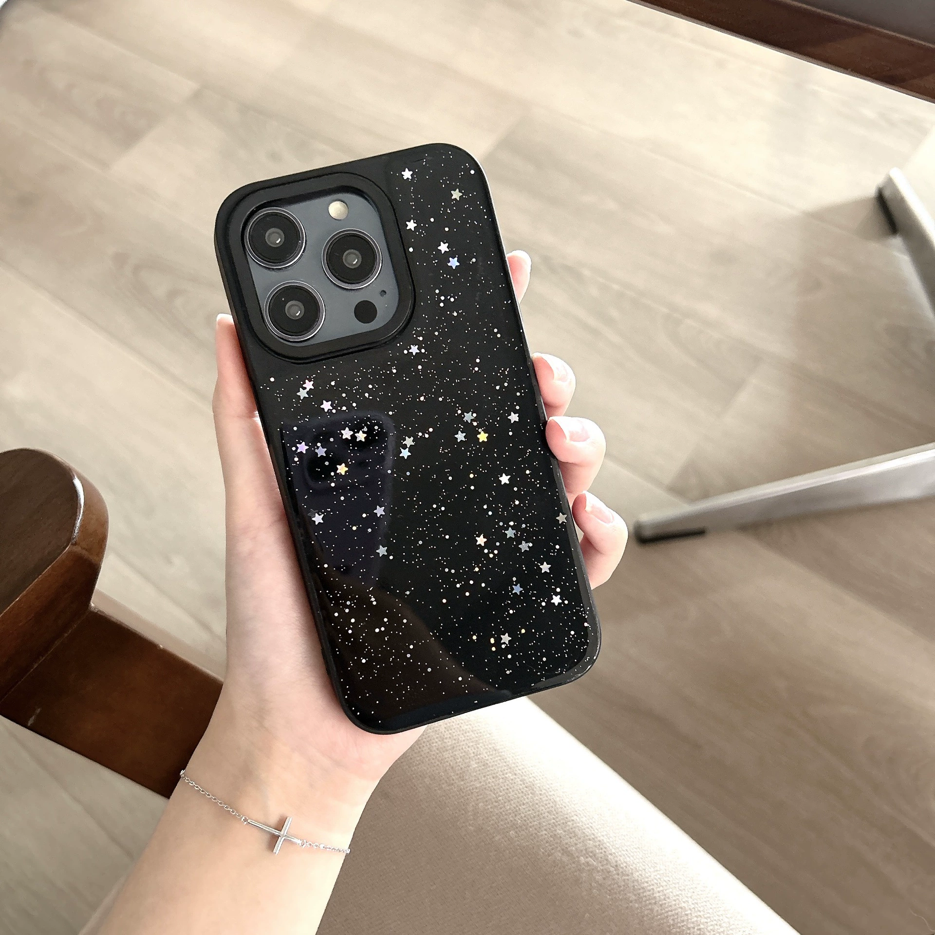 Чехол для iPhone совместимый, чёрный со звёздным блеском, 2‑каратный декор