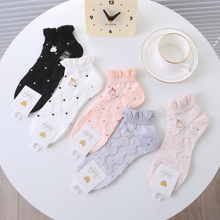Socks women embroidered short socks bear ladies spring and autumn short tube socks four seasons cute girl boat socks manufacturers wholesale