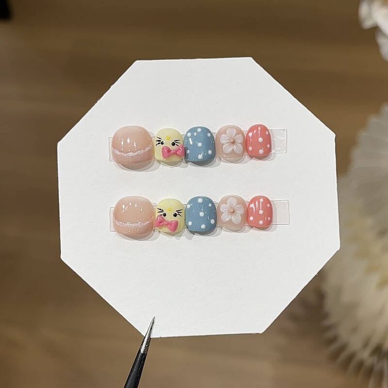 Taoxili【Soft and Cute Cat-Themed Children's Nails】Cute 3D Embossed Little Flowers Dopamine-Boosting Handmade Wearable Nails Taoxili【Soft and Cute Cat-Themed Children's Nails】Cute 3D Embossed Little Flowers Dopamine-Boosting Handmade Wearable Nails
