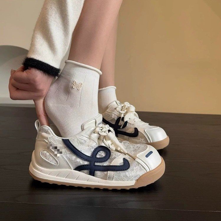 Nuevos zapatos de malla de encaje de verano zapatos deportivos casuales de mujer transpirables delgados zapatos blancos con falda zapatos de mujer con suela gruesa image 7