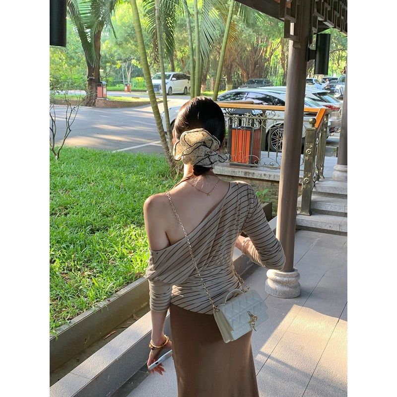 纯欲风复古条纹长袖T恤收腰显瘦打底罩衫上衣女+l连衣裙两件套|undefined