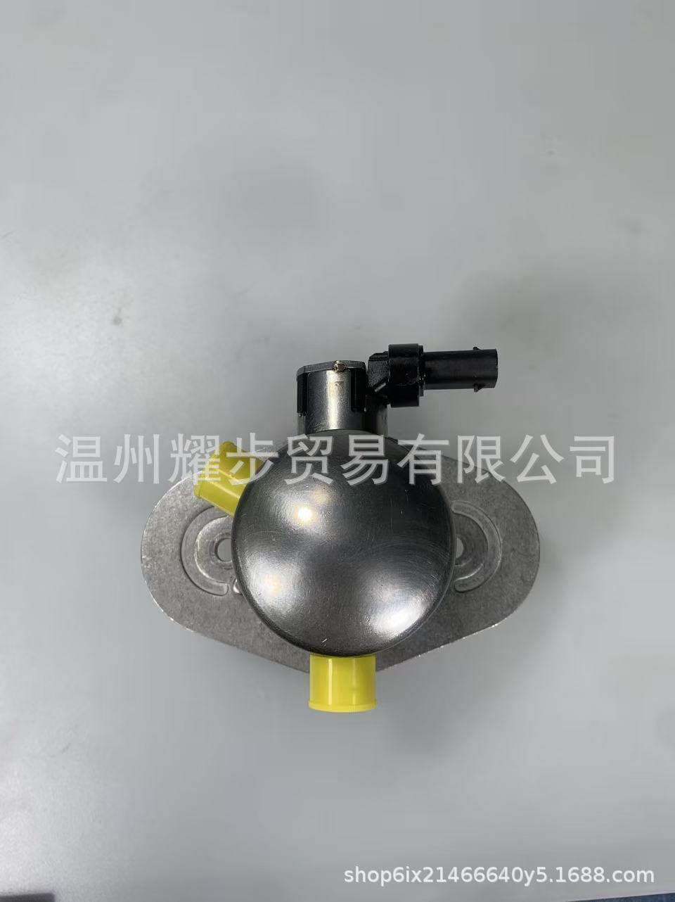 Refurbished 13518648176 0261520650 13518648177 Two V8 4.4L High-Pressure Fuel Pumps