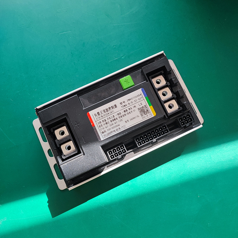 Coche eléctrico batería coche vector sin escobillas controlador de onda sinusoidal 12 tubos dos vehículos de dos ruedas 48V60V72 voltios controlador