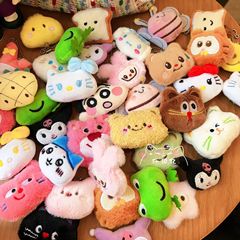 新しいぬいぐるみ漫画ペンダントサンリオ人形キーホルダーグリップ人形マシン子供のホリデーギフト