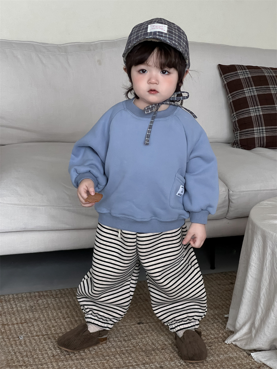 Ropa infantil de otoño y invierno ropa infantil coreana para niños con camisetas de terciopelo y pantalones a rayas gruesas para niñas ropa de invierno bebé