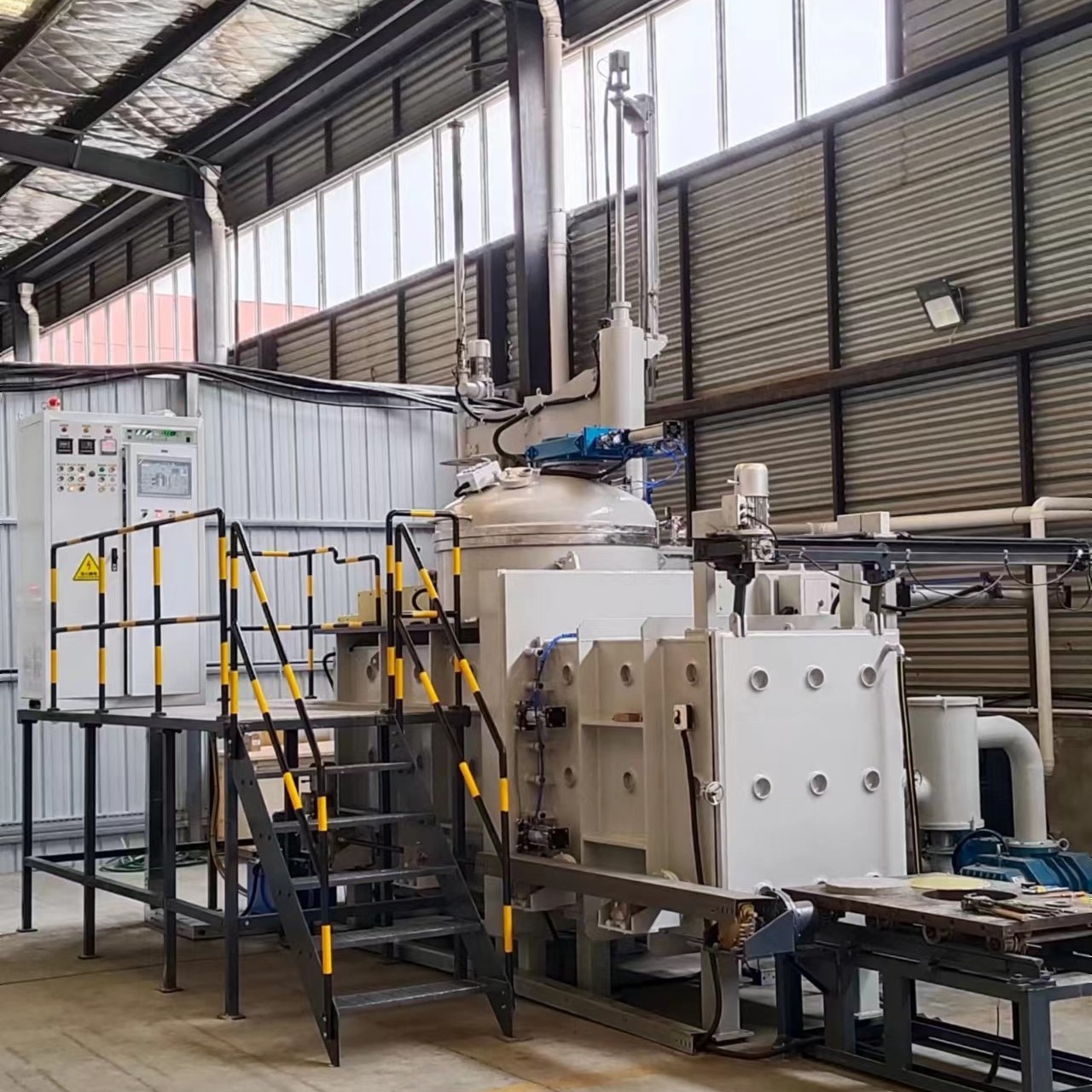 小型真空中频熔炼炉 电磁感应熔铜炉 高温合金熔炼炉 厂家直销