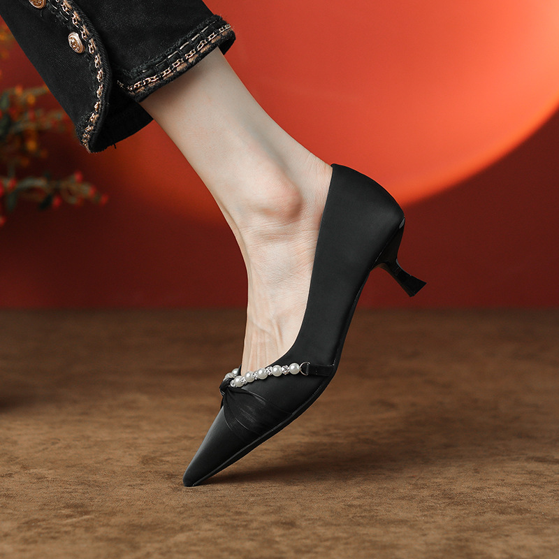 339-32 Temperamento signorile in raso tacchi alti da donna scarpe a spillo con perle nuove scarpe da sposa stile cinese scarpe da damigella d'onore_voghion.com