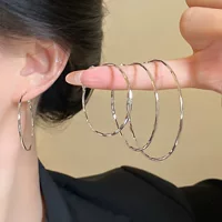 Женские серьги-кольца из серебра 925 пробы с иглой, простые нишевые серьги высокого класса, модные и универсальные серьги в холодном стиле