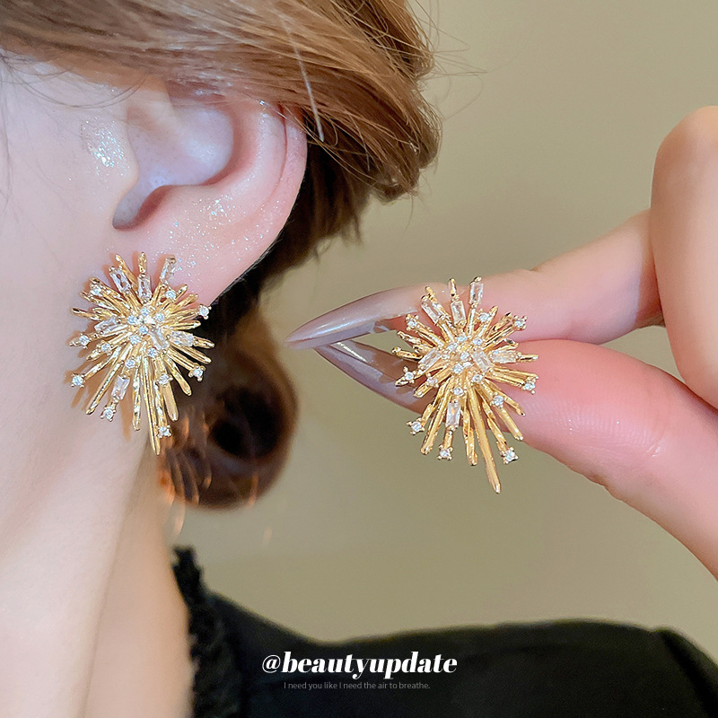 Diseño de aguja de plata, fuegos artificiales exagerados, pendientes de circón, celebridades de Internet, el mismo estilo, pendientes de moda de lujo ligero, pendientes de alta gama exquisitos