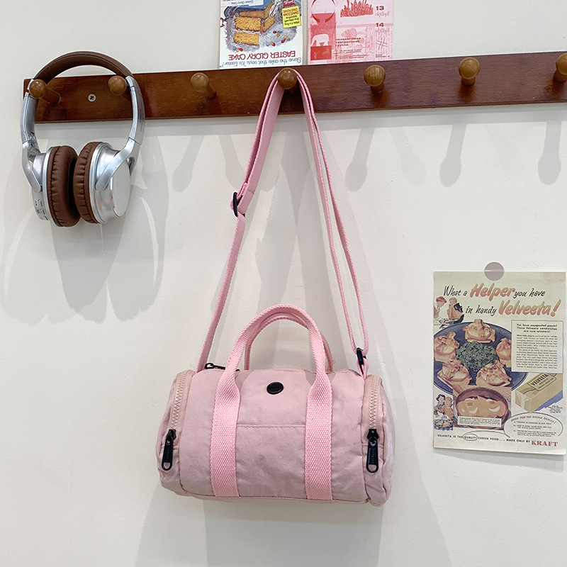 Bolso de hombro para niños y niñas de estilo coreano, color de contraste de moda, bolso de tubo portátil para bebé simple casual, nuevo bolso de almohada para niños
