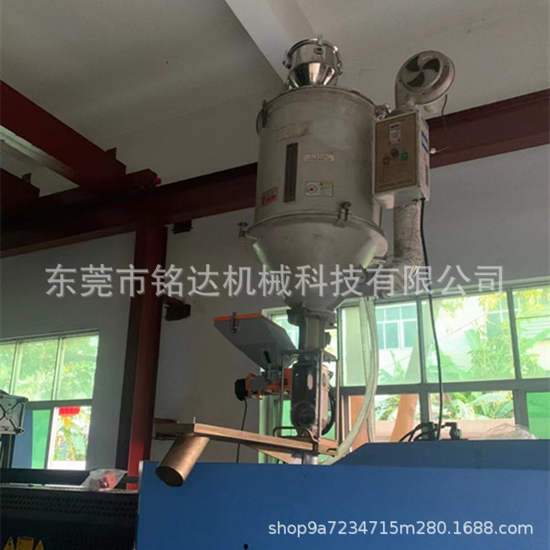 供应非标螺杆式色母机pvc瓶胚塑料辅机冷水循环稳定落料色母机