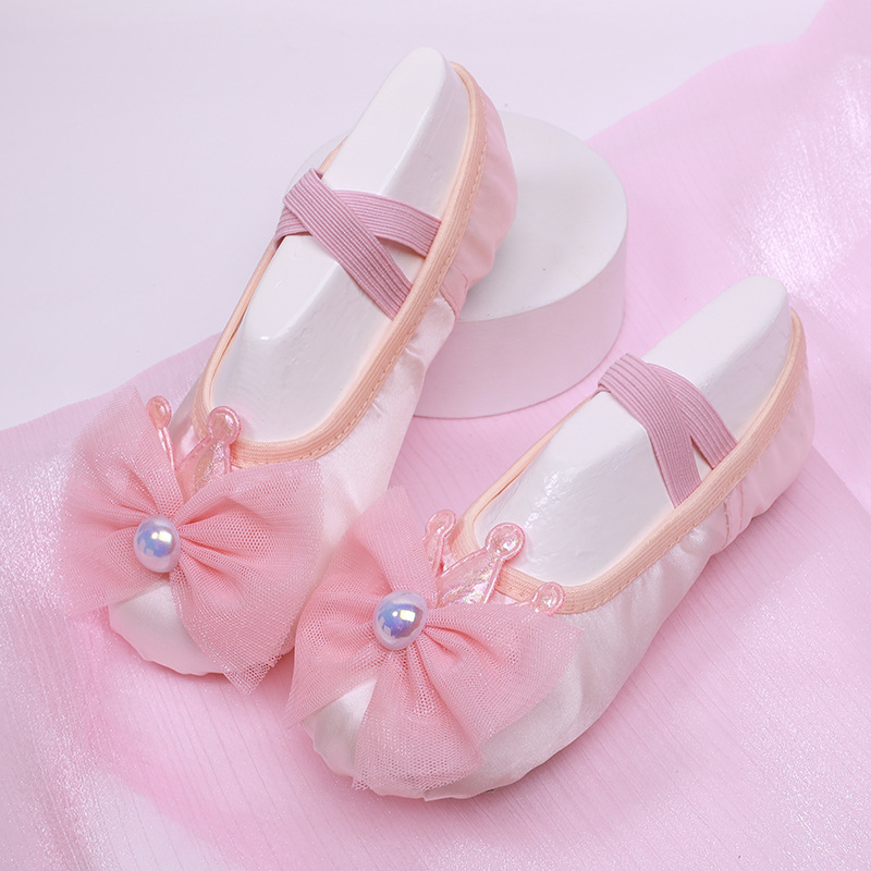 Girls Dance Shoes Soft Sole Practice Shoes Kidsren's Ballet Shoes Baby Dance Cute Stage Performance Cat Claw 8025