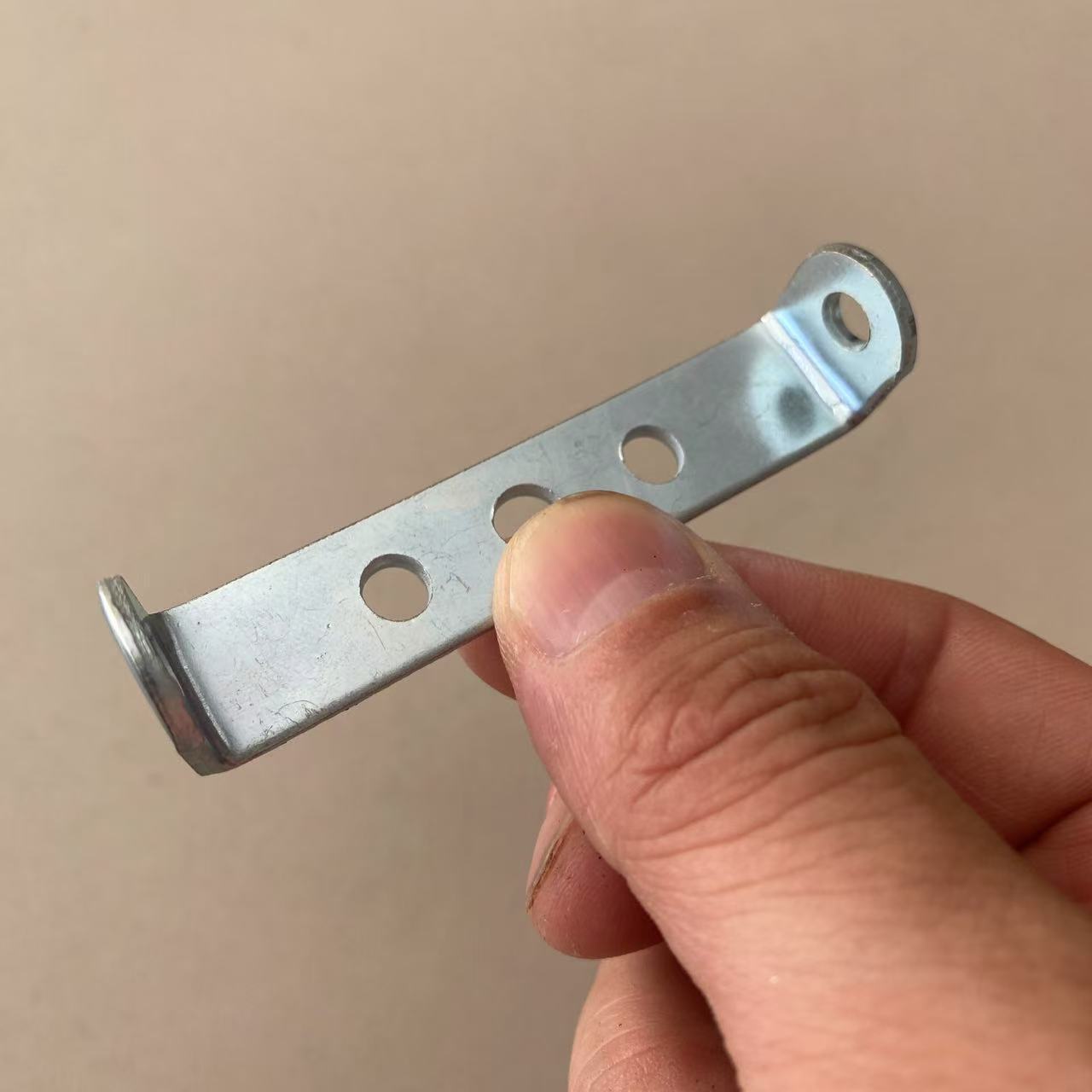 自行车后叉链接U型片山地车后桥一分二钢片自行车配件