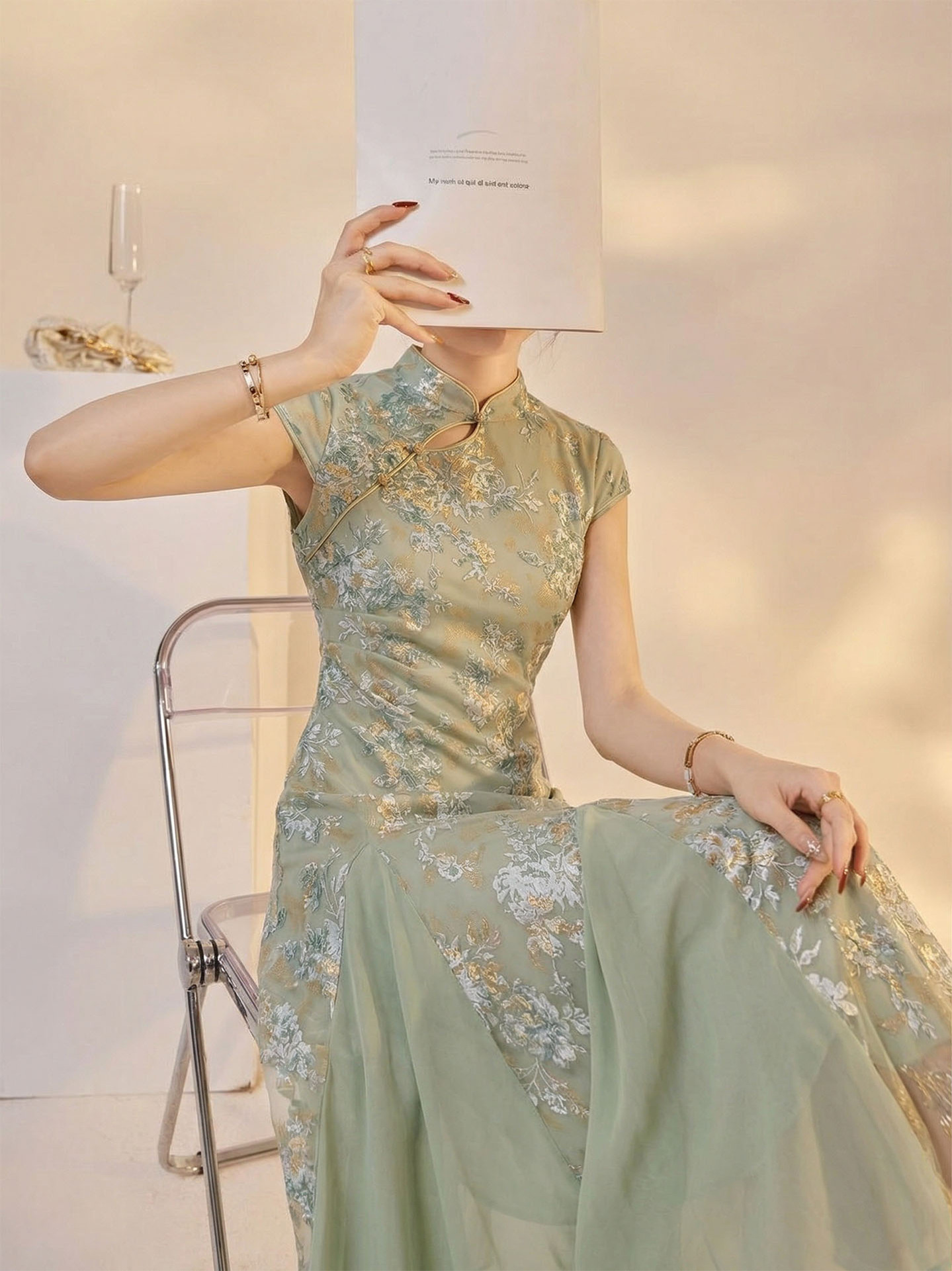 Váy sườn xám cổ đứng họa tiết jacquard chạm rỗng phong cách Tân Trung Hoa mùa hè — Xanh lá cây nhạtcolor