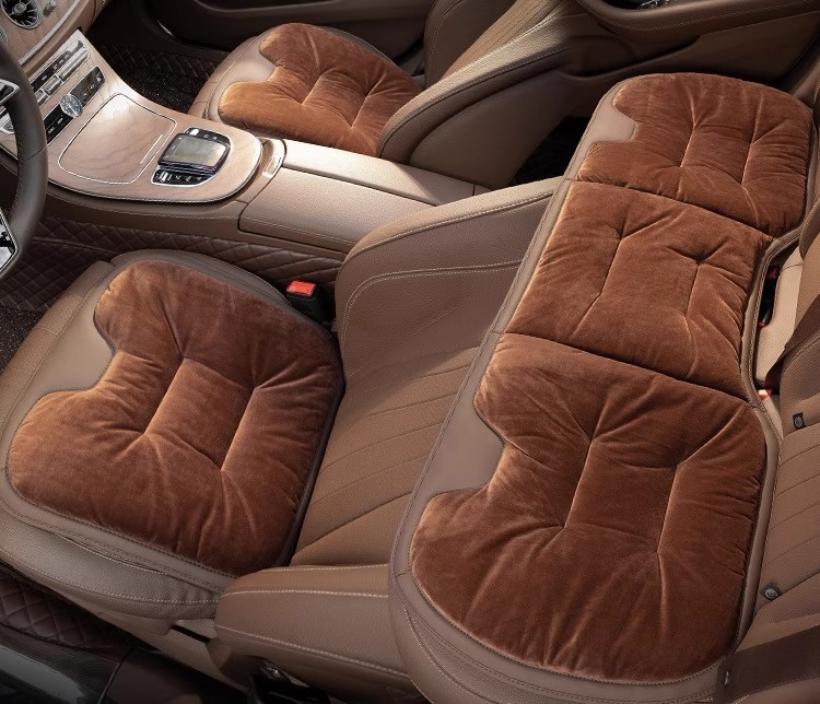 Suitable for Great Wall Haval H2, Haval H6, H5, M2, M4, H8, H7 cars, winter flannel seat cushion with heat retention and temperature locking