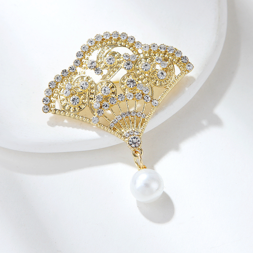 Korean style fashion personality Chinese style fan pearl brooch anti exposure corsage buckle forest series all match temperament female_voghion.com