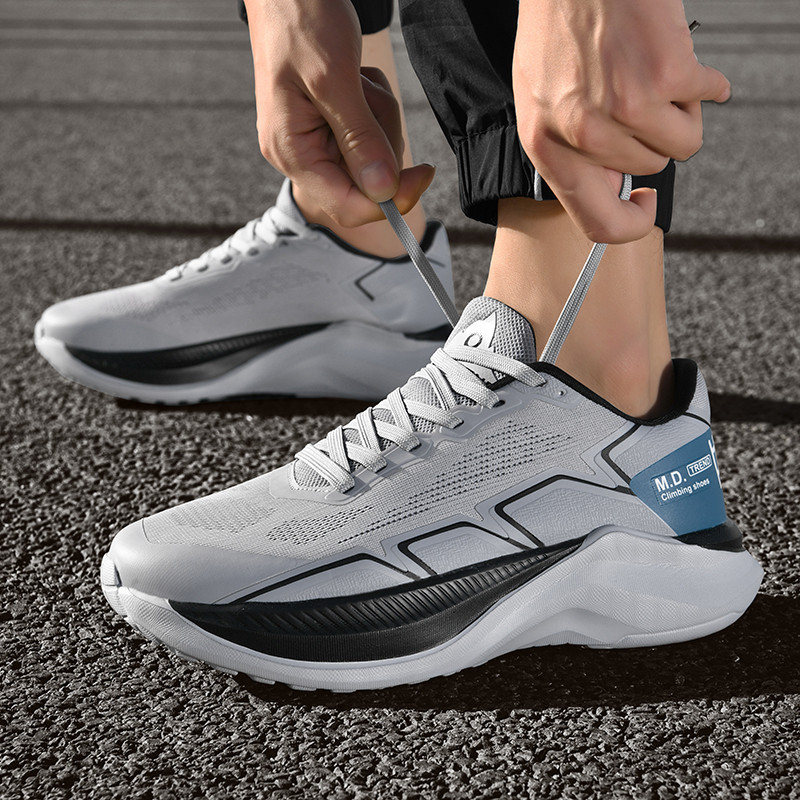 Ultra light shock-absorbing quality breathable running sneakers