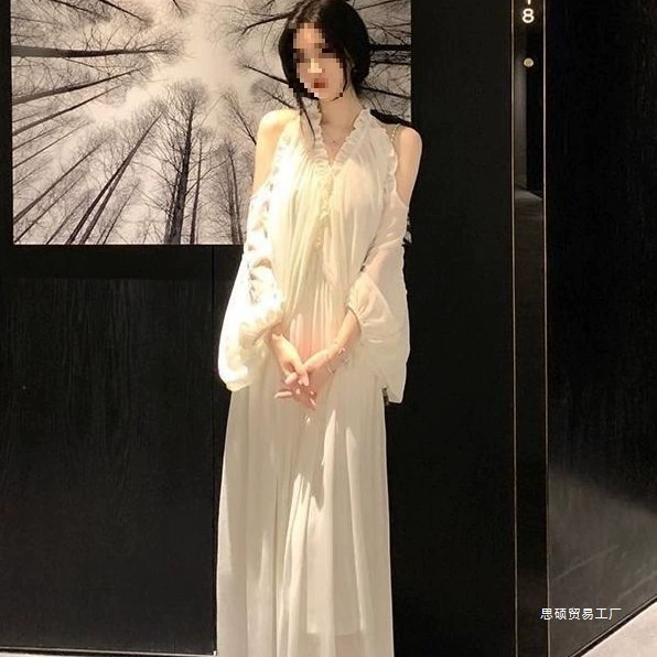 Новое летнее платье 2025 года в стиле нежной феи, французское, с открытым плечом, длинное, из шифона.