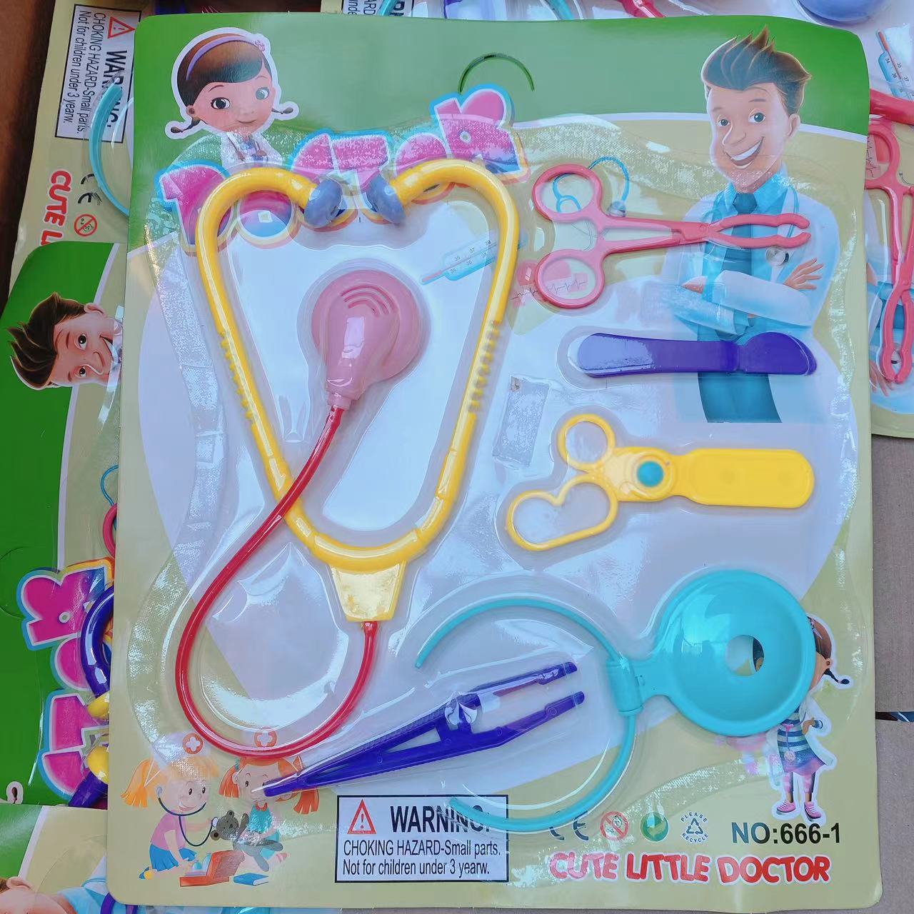 Juguetes para niños juguetes caseros juguetes médicos juguetes juegos regalos de vacaciones juguetes para niñas 2 yuanes al por mayor