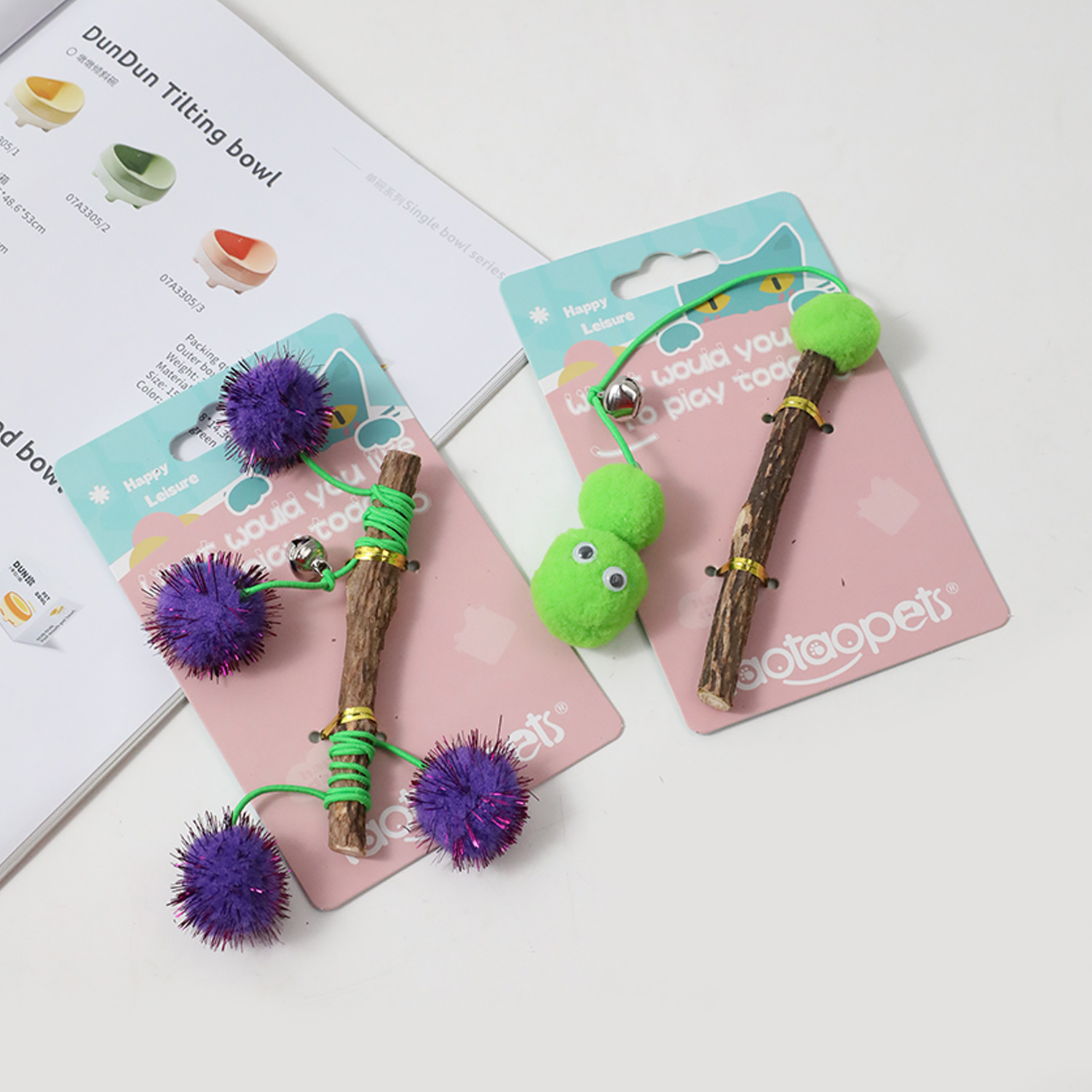 Cat Toys Spot Tarjeta colgante al por mayor Pipitao no puede comer uvas Bola de cebolla dorada Mutian Polygonum Stick Toys