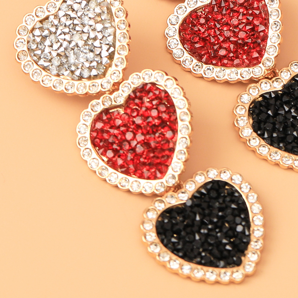 Vente En Gros Bijoux Plein Diamant Hit Couleur Boucles D&#39;oreilles Tasssl En Forme De Coeur Nihaojewelry display picture 6